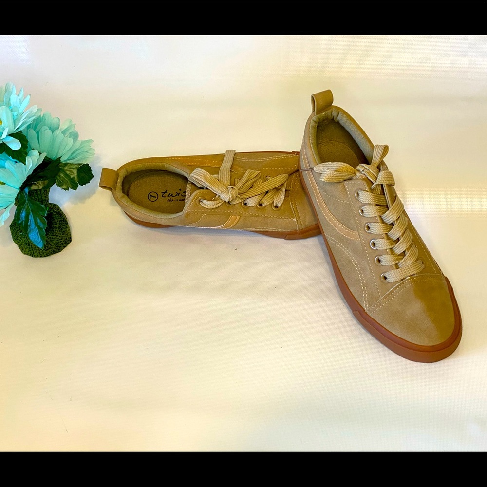 Twisted Shoes